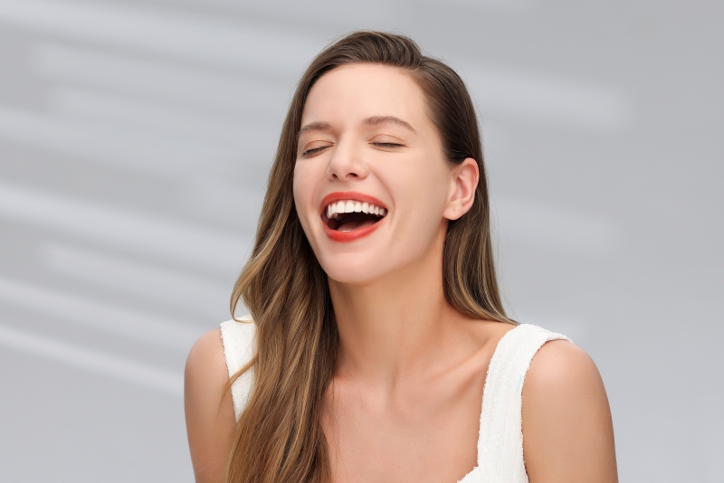 Teeth Whitening Strips Tips: A Complete Guide to Safely Brightening Your Smile