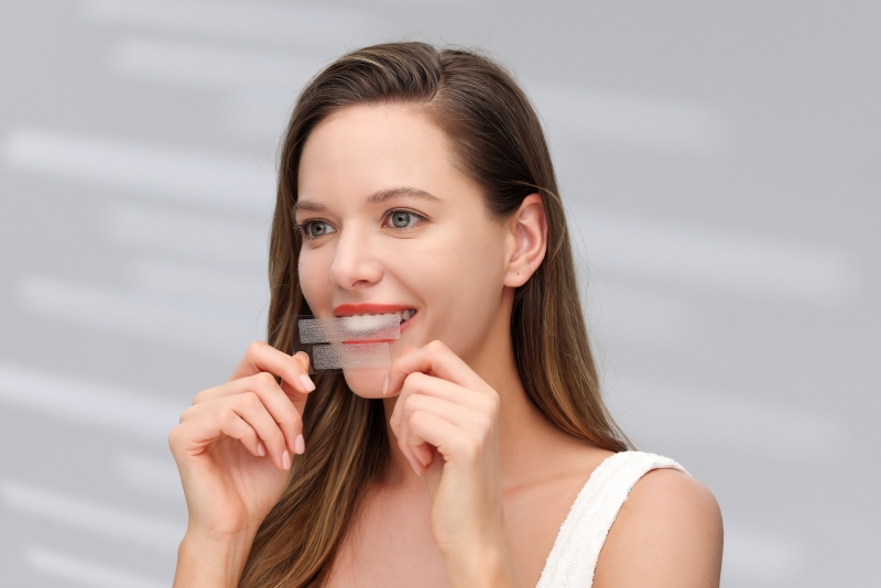 Custom PAP Teeth Whitening Strips: Tailored Solutions with Onuge